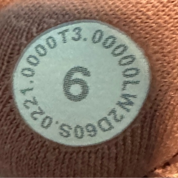 LULULEMON Nulu Mesh Support Yoga Bra Sz 6 Jewel Emboss Spiced Chai A/B Cup - Picture 10 of 10